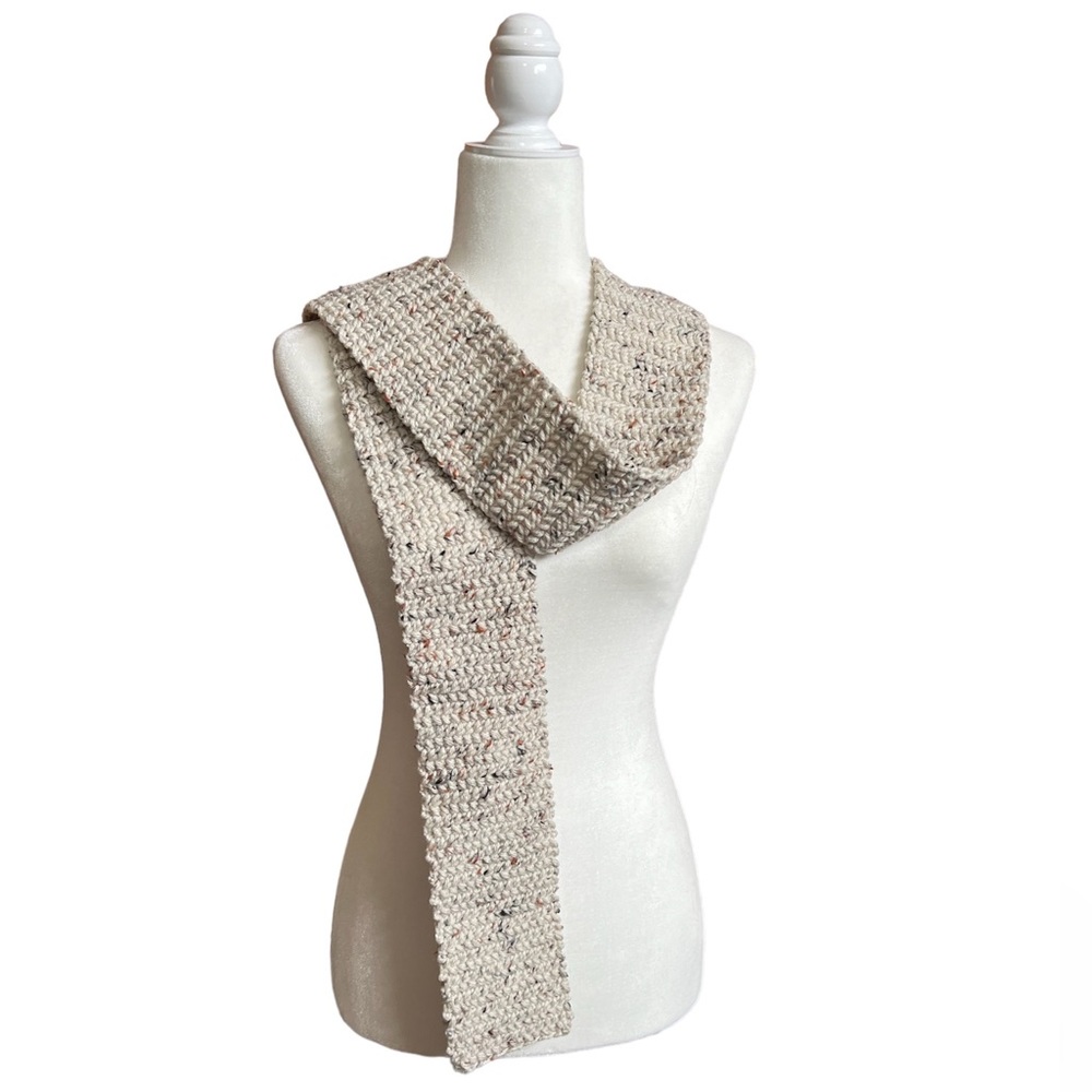 NWOT Handmade crocheted scarf